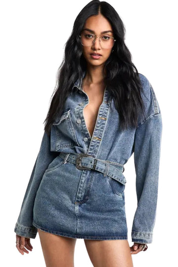  Mid Blue Buckle Detail Denim Mini Skirt | Boohoo